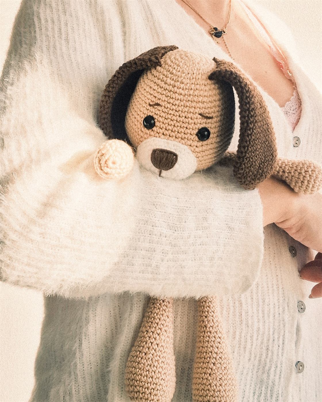 Perrito Bruno — amigurumi tejido a mano por Trufitas Artesanas