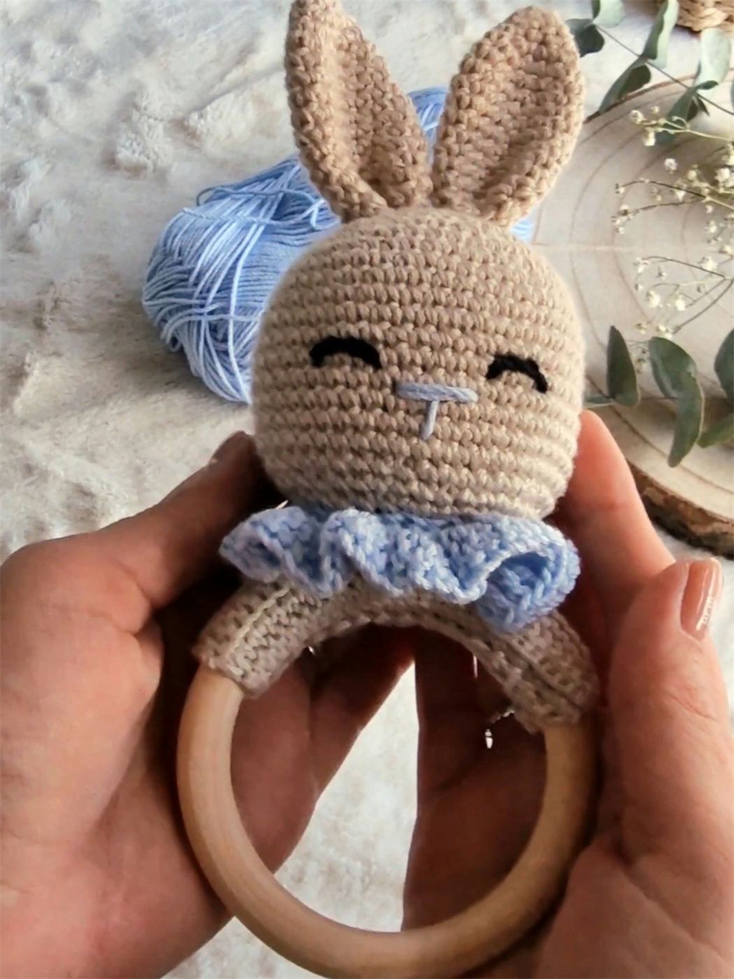Sonajero Conejito — amigurumi tejido a mano por Trufitas Artesanas